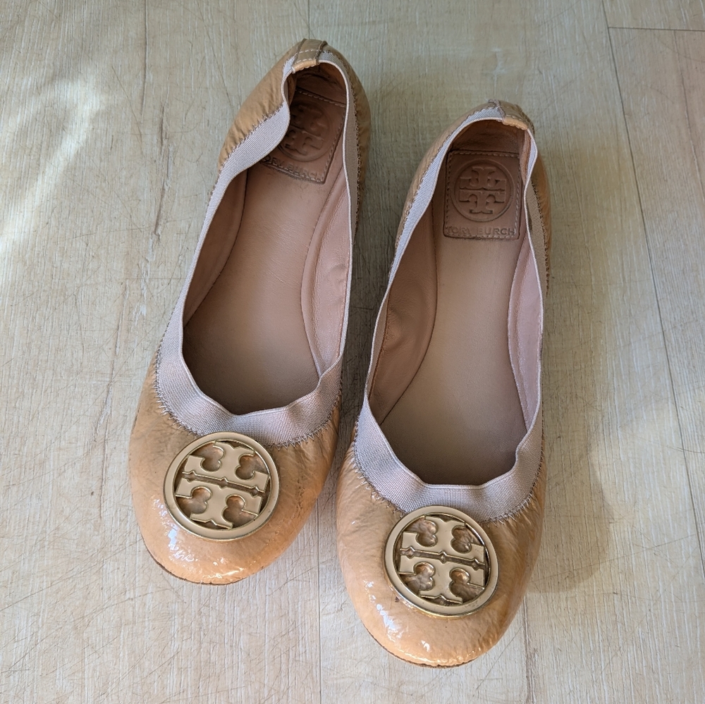 Tory Burch Caroline Ballerinas Tan